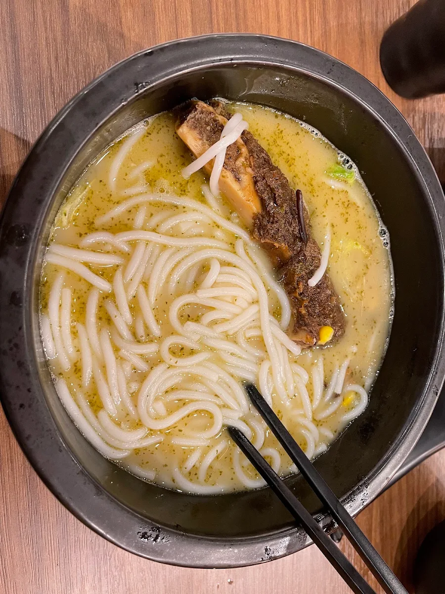 Rice Noodle Soup with Braised Bone-In Beef 牛大骨米线, Dagu Rice Noodle Edmonton